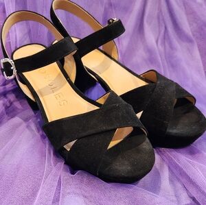 Aerosoles Black Velvet Cross Strap Shoe Sandal